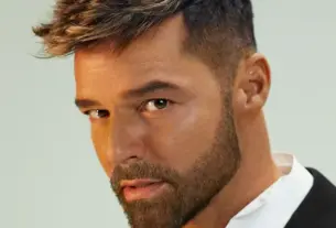 ricky martin — HR news